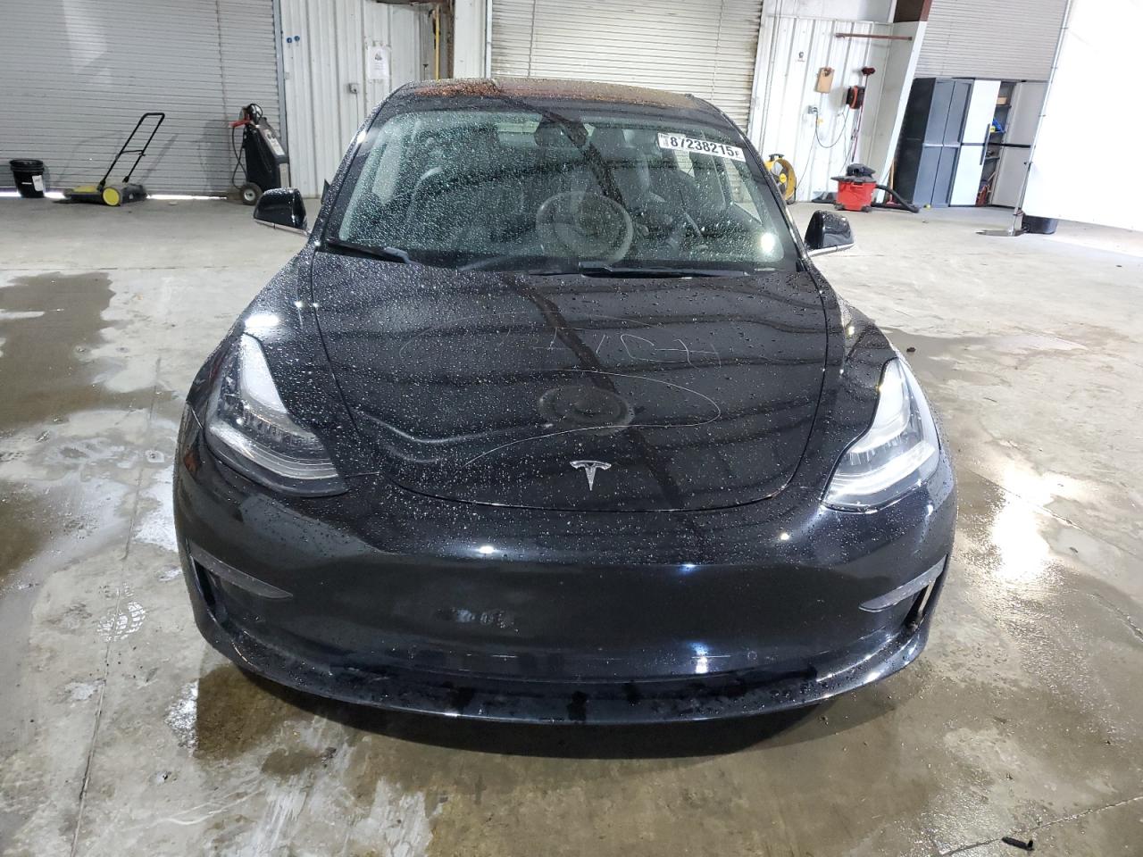 Tesla Model 3 Image 9