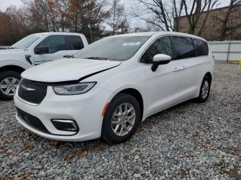  Salvage Chrysler Pacifica