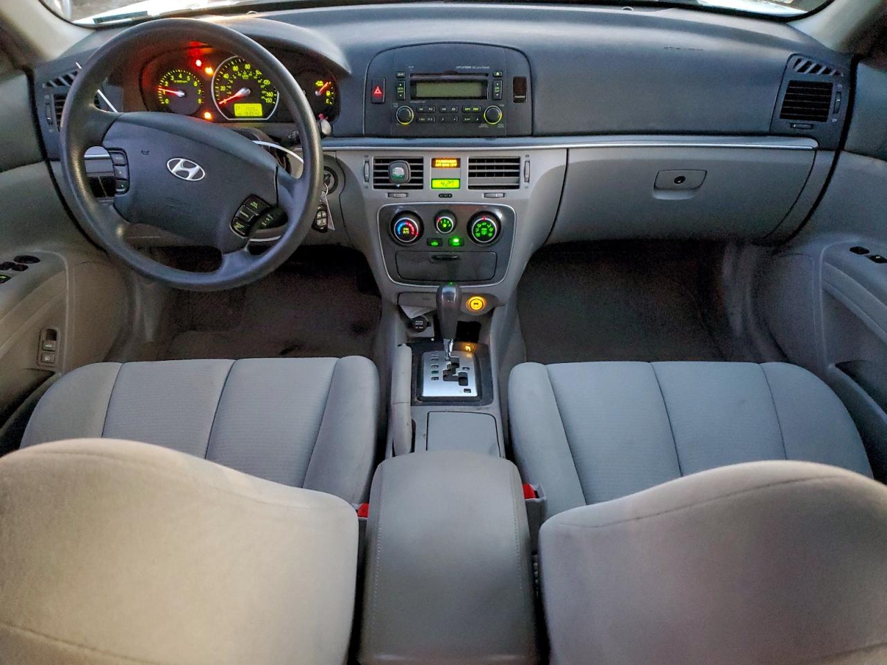 Hyundai SONATA Gls Image 9