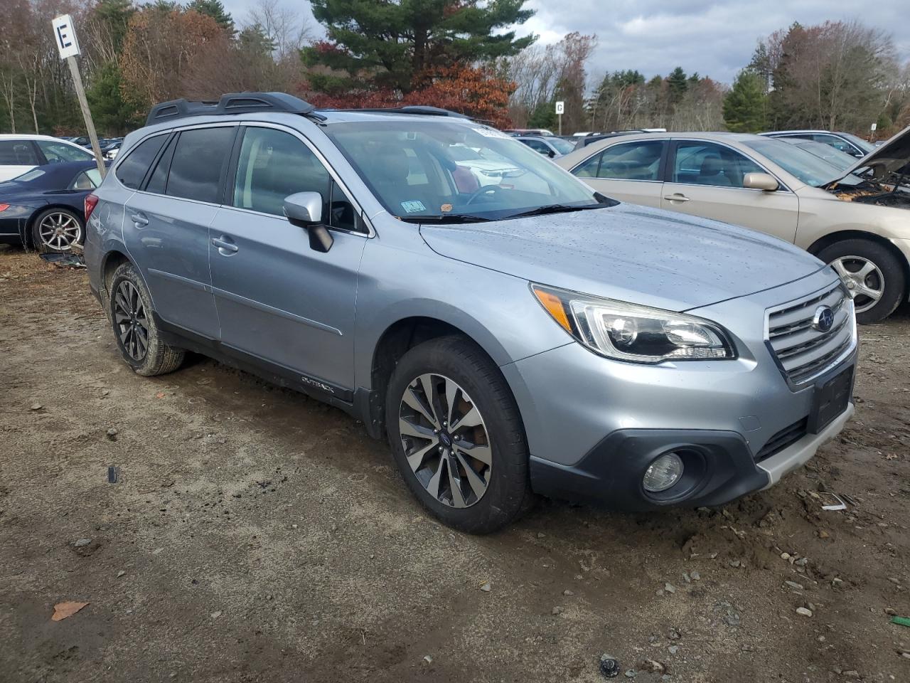Subaru Outback 2.5i Limited Image 6