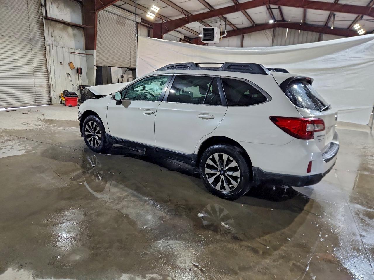 Subaru Outback 2.5i Limited Image 9