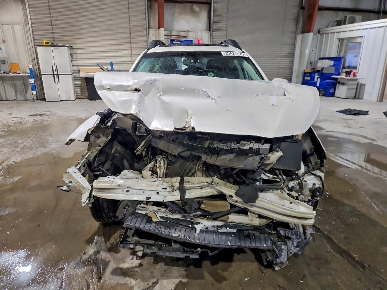 Subaru Outback 2.5i Limited Image 8