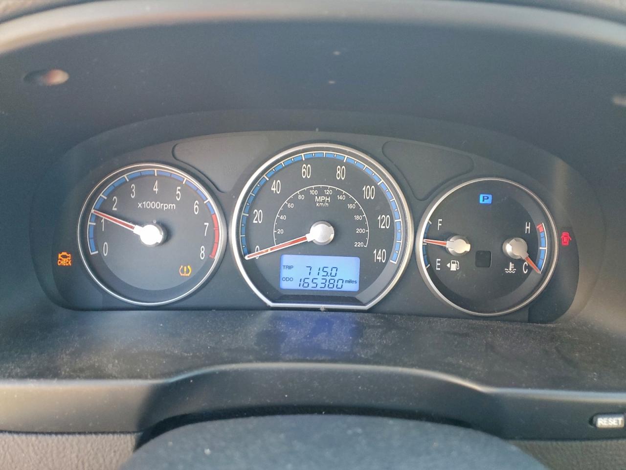 Hyundai SANTA FE Gls Image 11