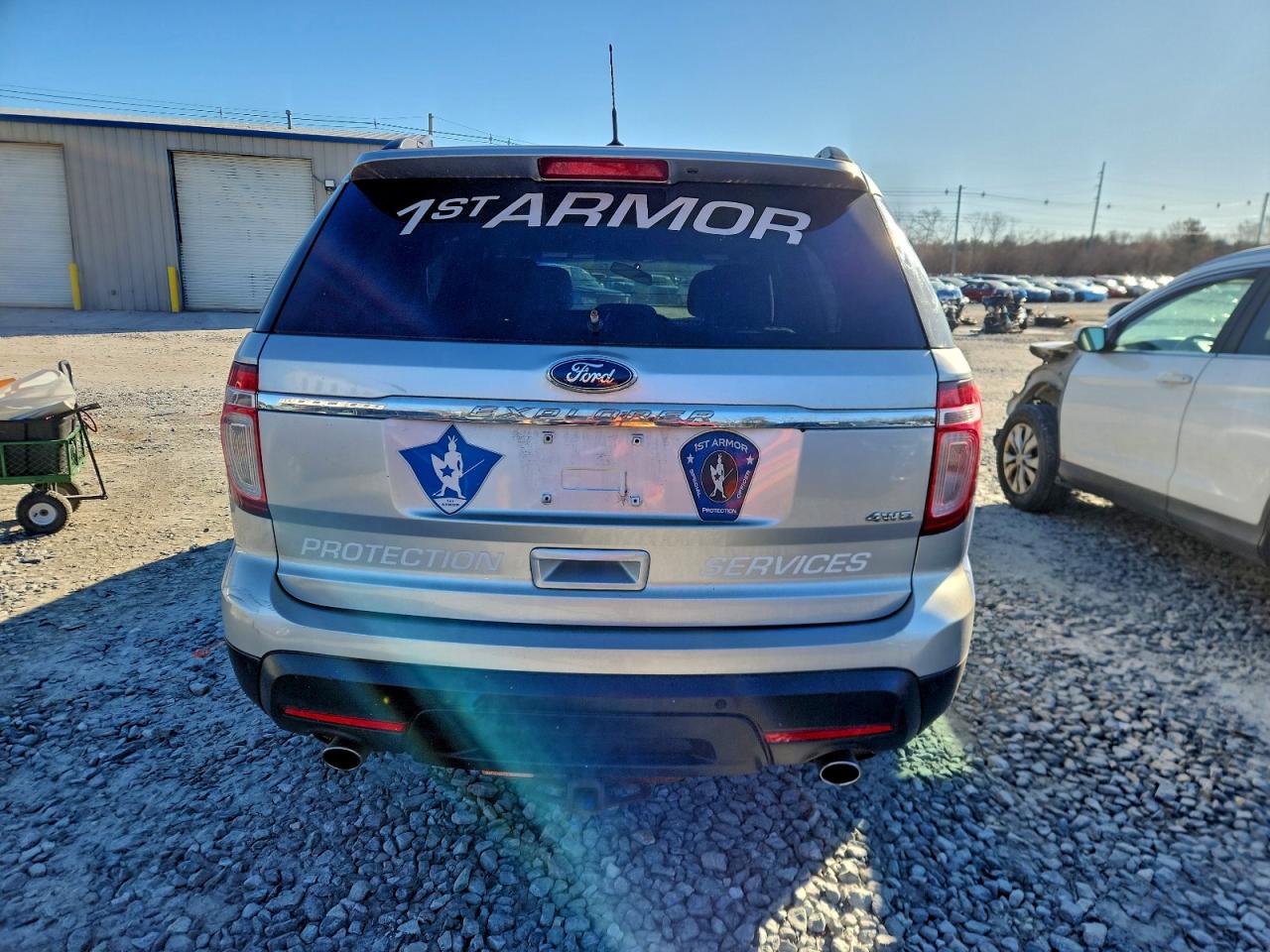 Ford Explorer Image 12