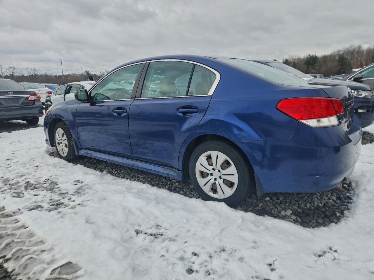 Subaru Legacy 2.5i Image 8