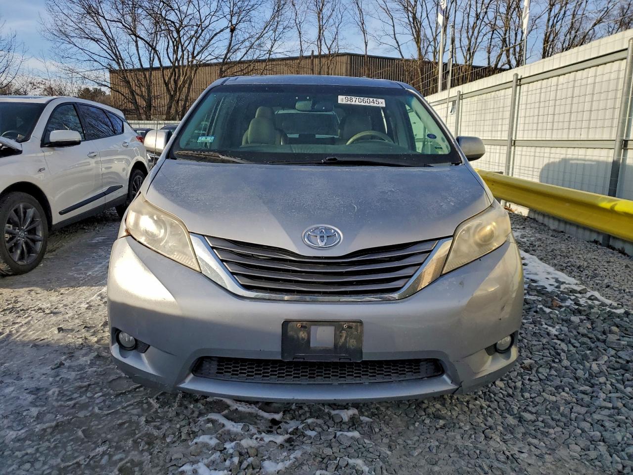 Toyota Sienna Xle Image 13