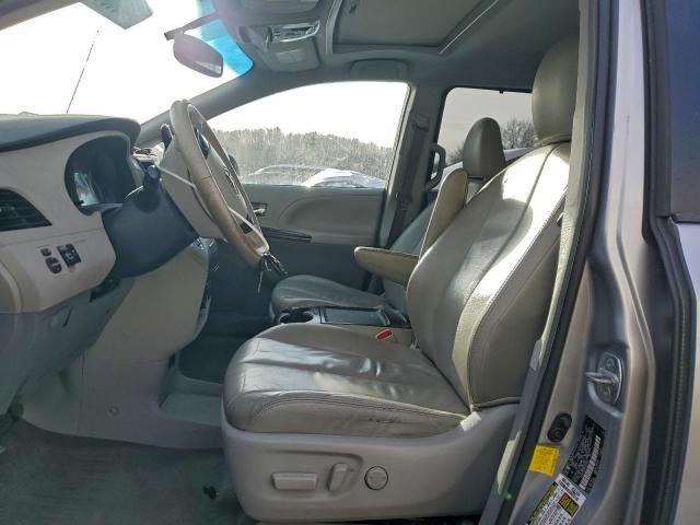 Toyota Sienna Xle Image 5