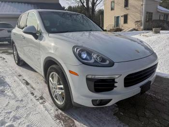  Salvage Porsche Cayenne