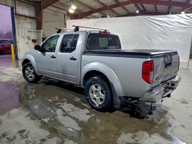 Nissan Frontier Crew Cab Le Image 7