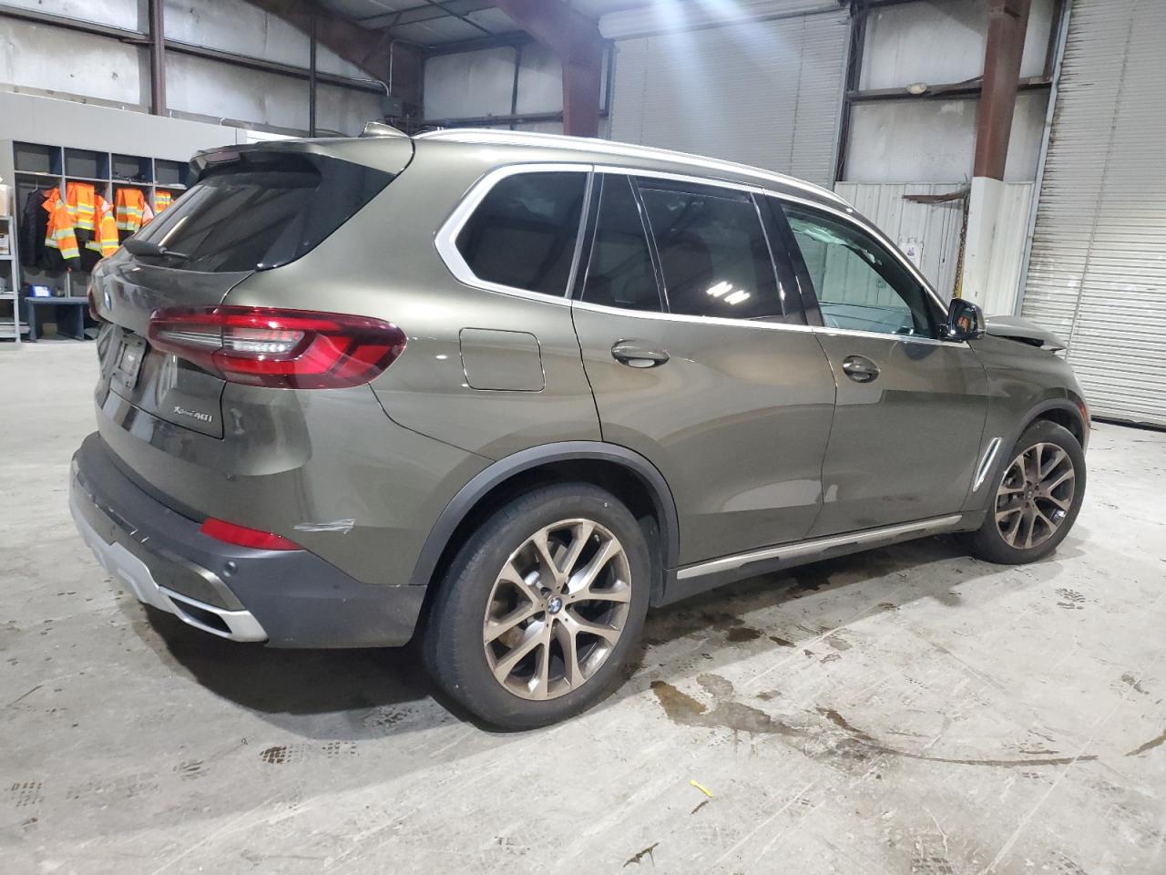 BMW X Series Xdrive40i Image 2