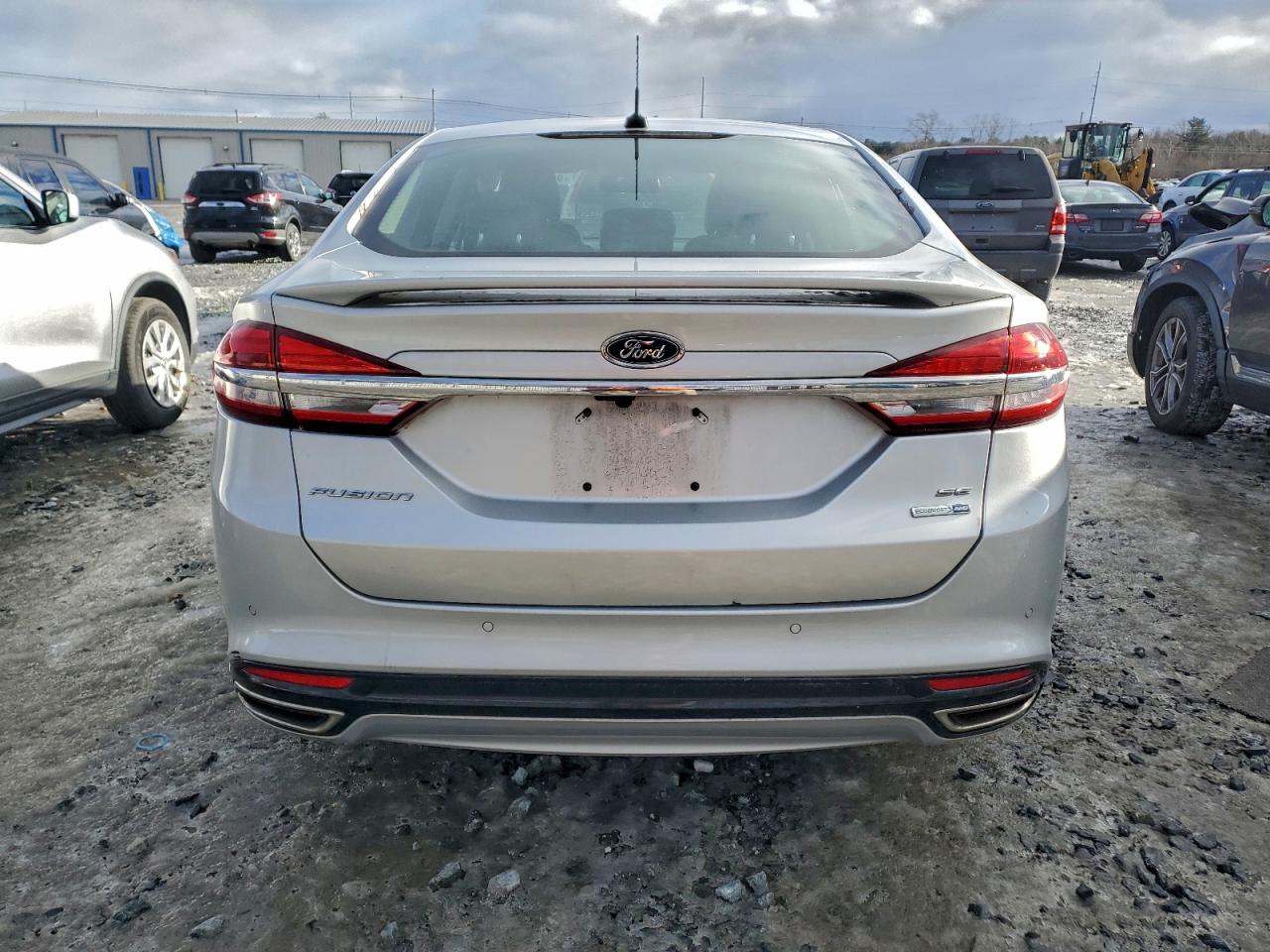 Ford Fusion Se Image 6