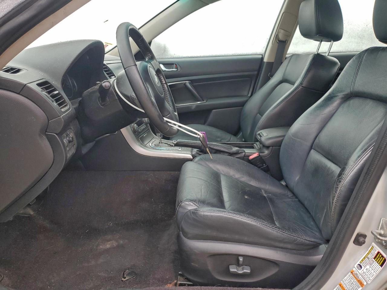 Subaru Legacy 2.5i Limited Image 10