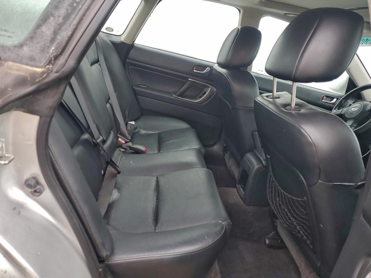 Subaru Legacy 2.5i Limited Image 8