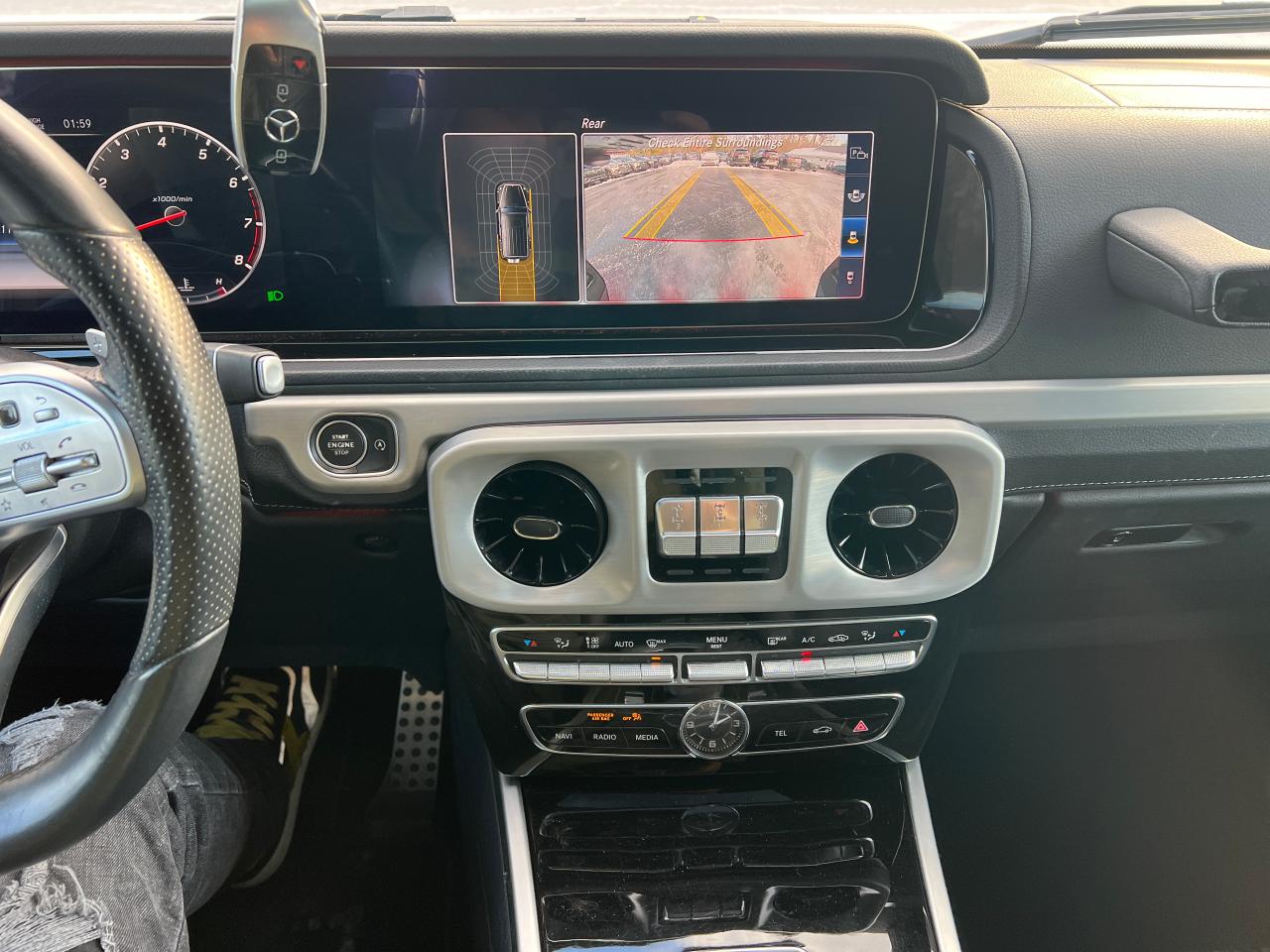 Mercedes-Benz G-Class 550 Image 6