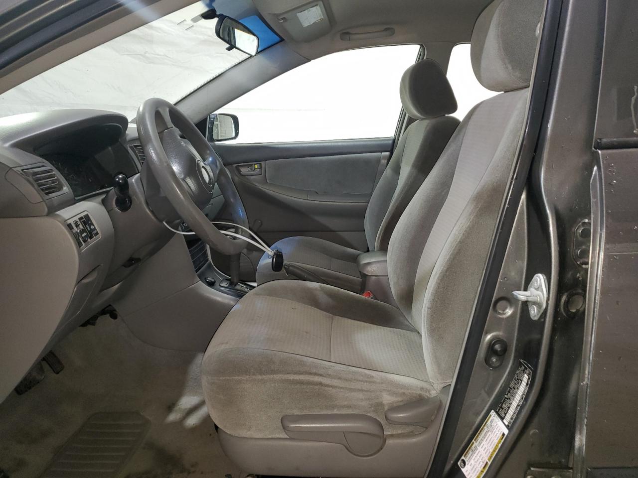 Toyota Corolla Ce Image 6