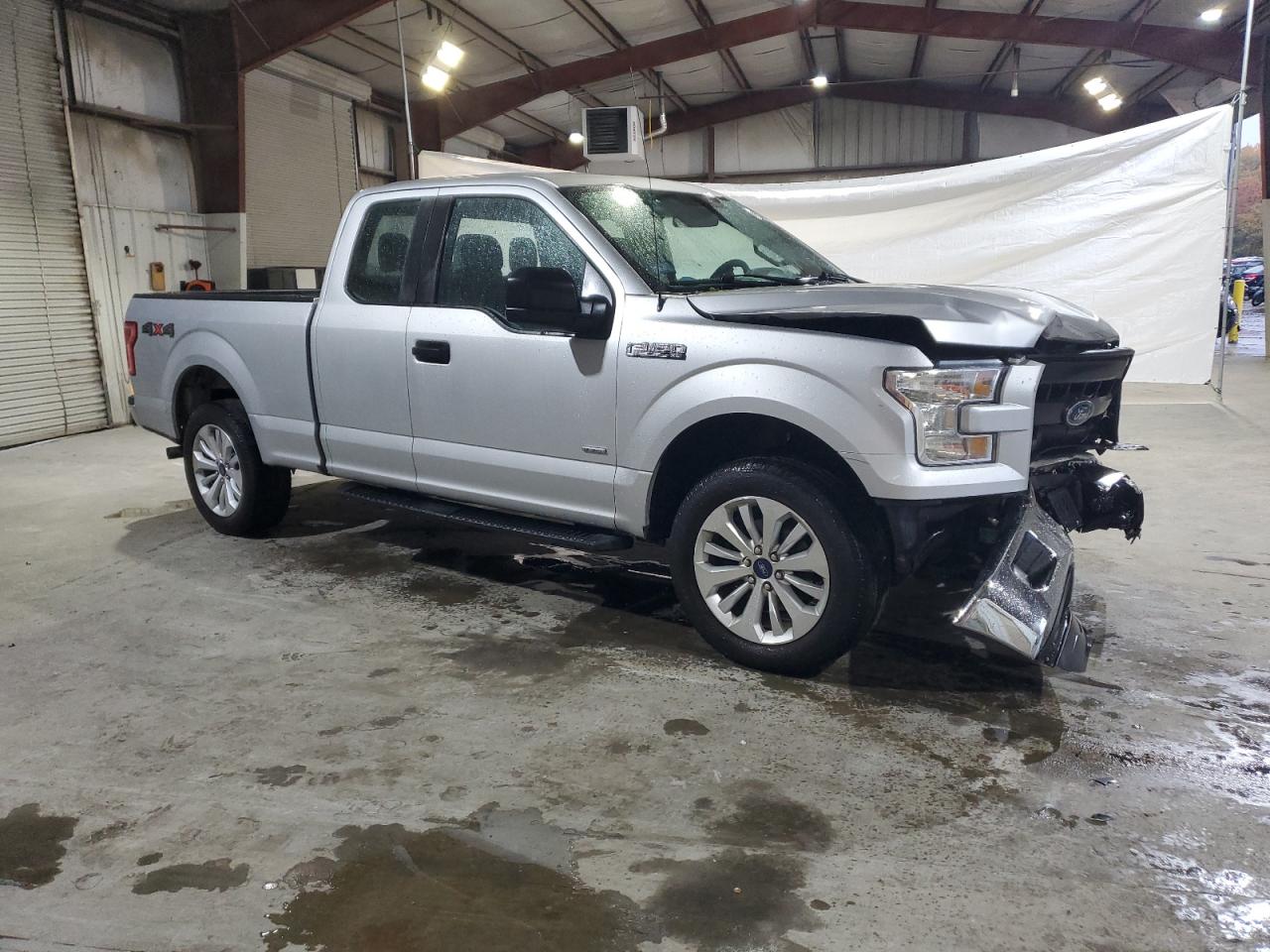 Ford F-150 Super Cab Image 3