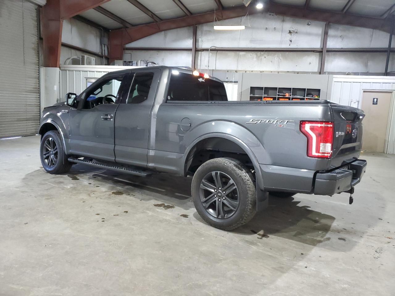 Ford F-150 Super Cab Image 4