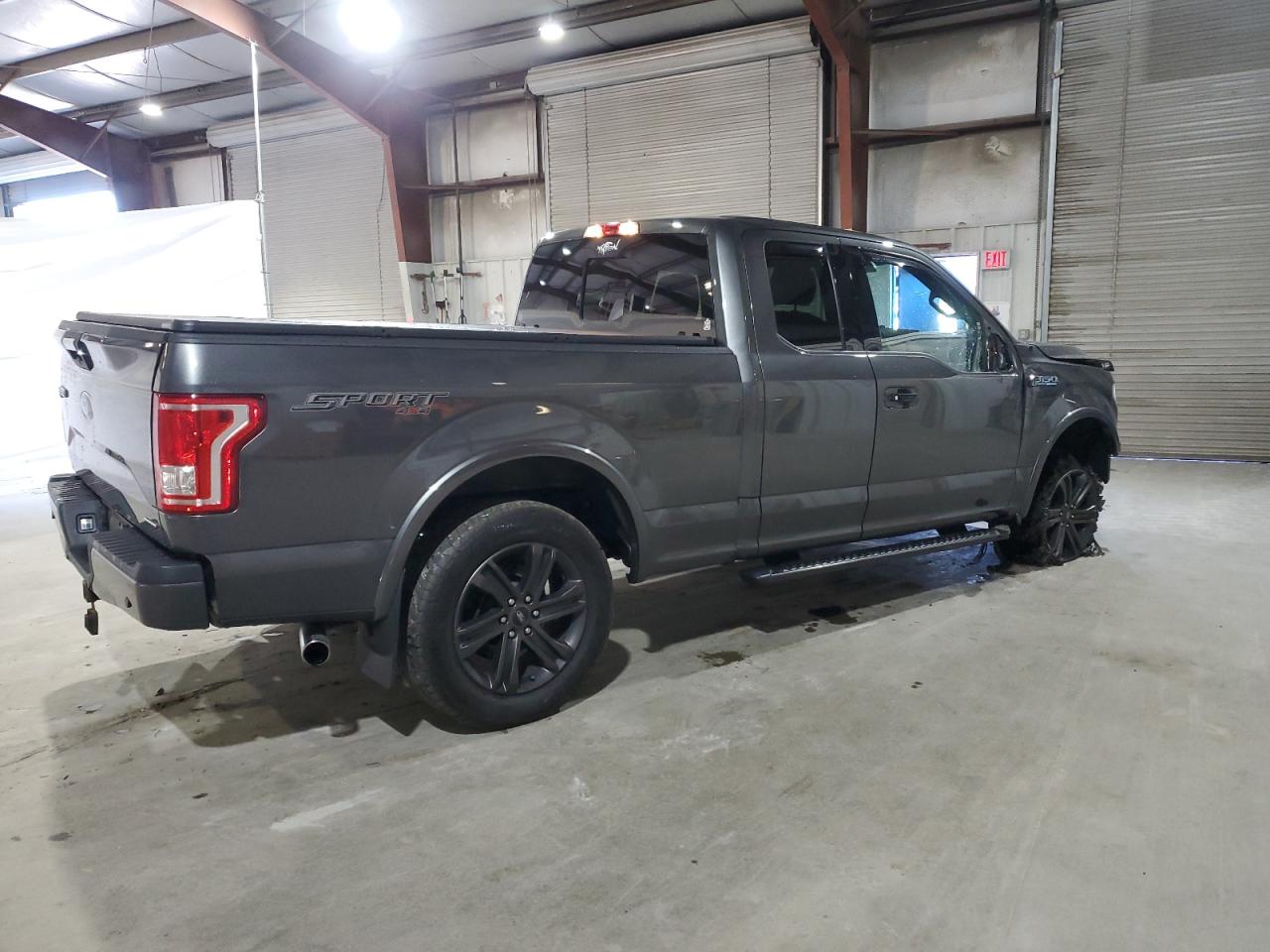 Ford F-150 Super Cab Image 8