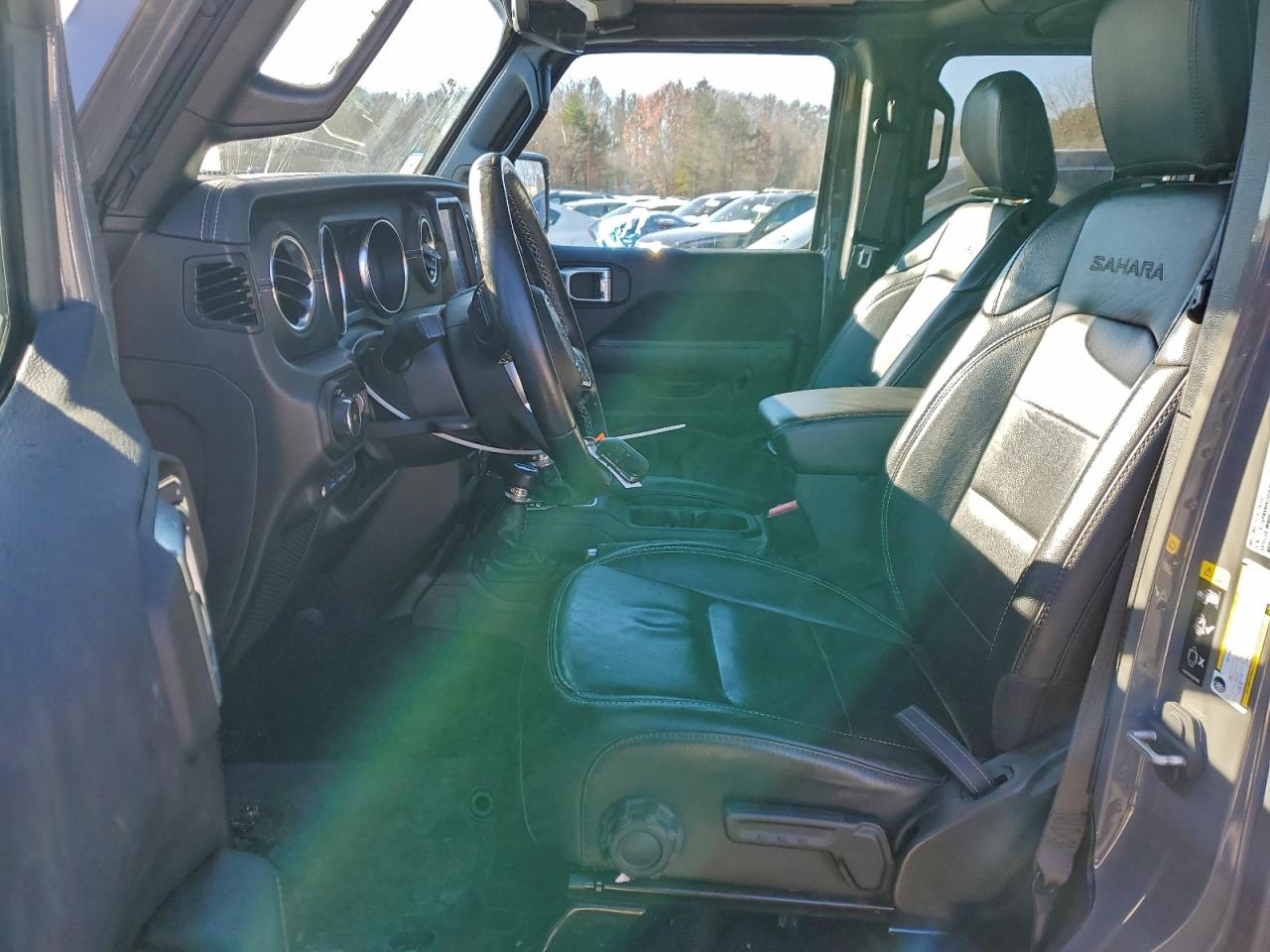 Jeep Wrangler Sahara 4xe Image 11