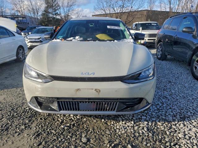 Kia EV6 Light Image 11