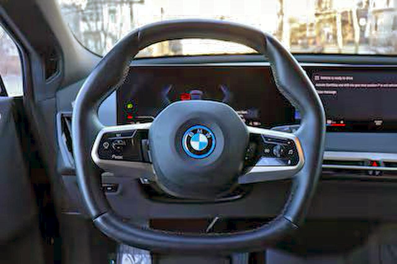 BMW Ix M60 M60 Image 4