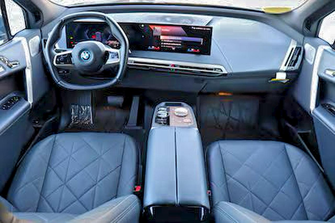 BMW Ix M60 M60 Image 9