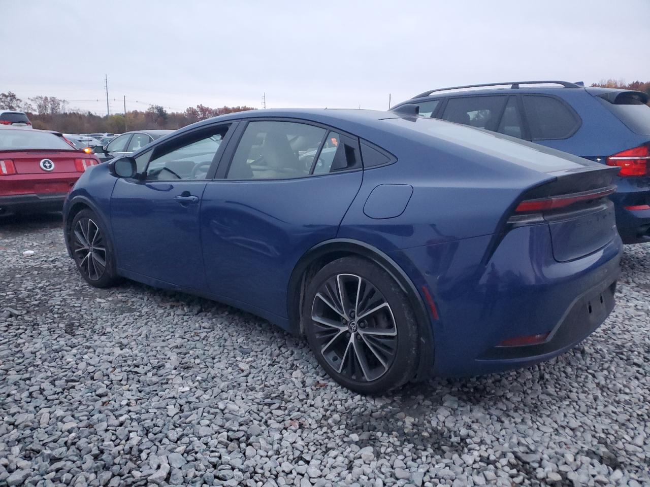 Toyota Prius Le Image 4