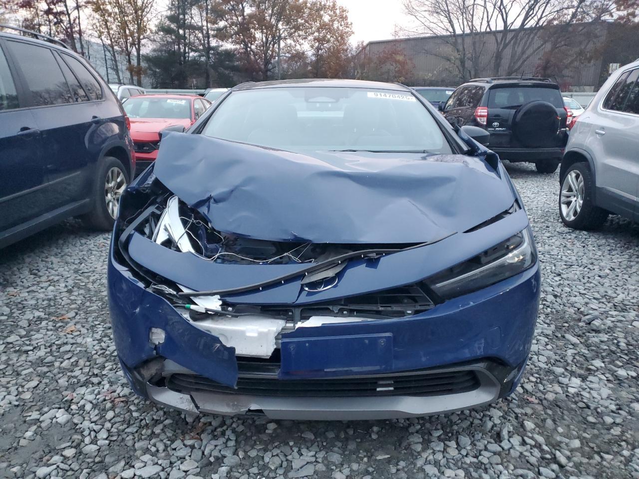 Toyota Prius Le Image 6