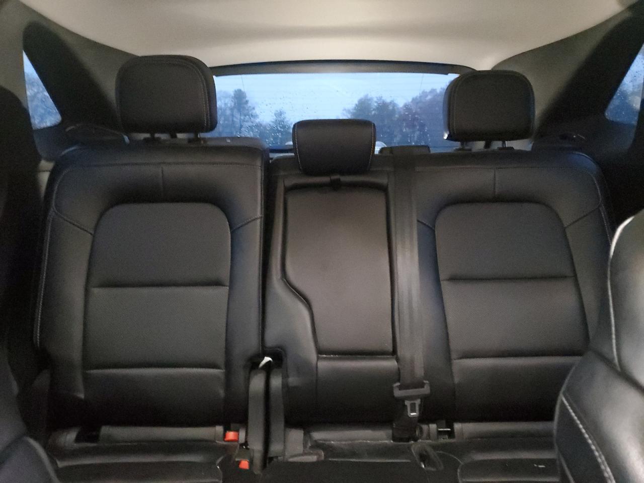 Ford Escape Titanium Image 6