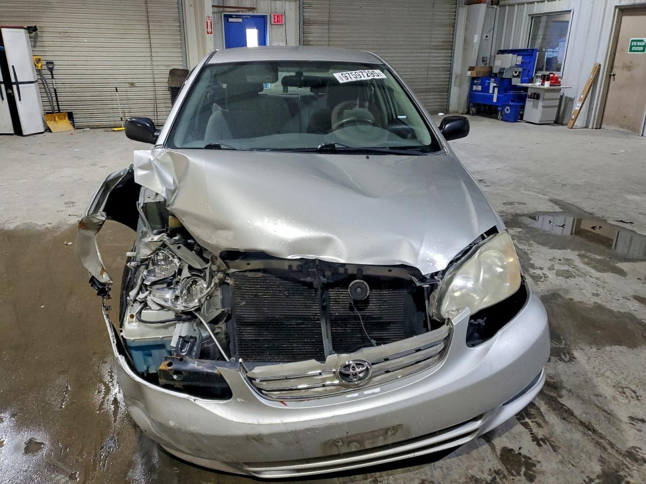 Toyota Corolla Ce Image 9