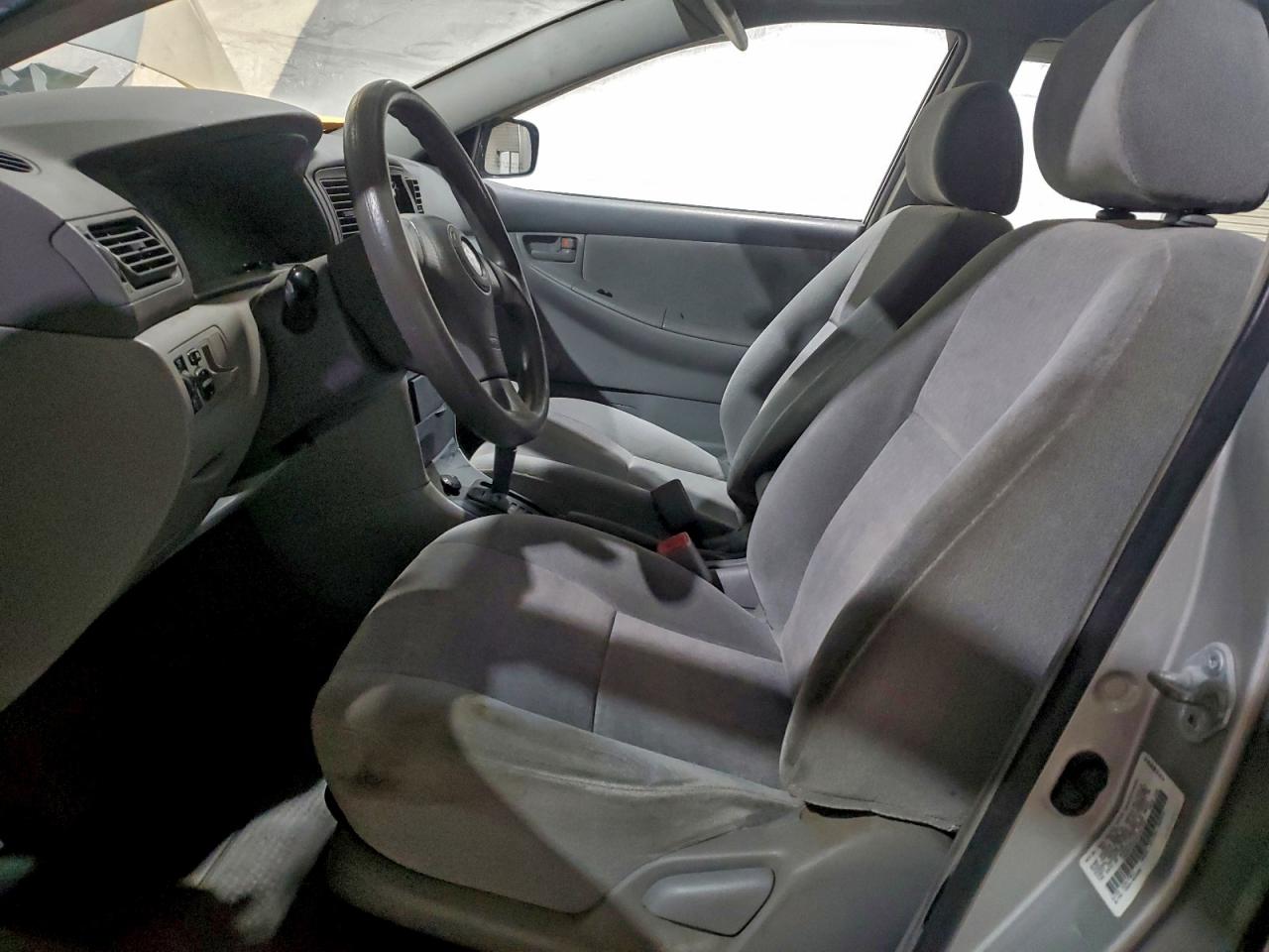Toyota Corolla Ce Image 4
