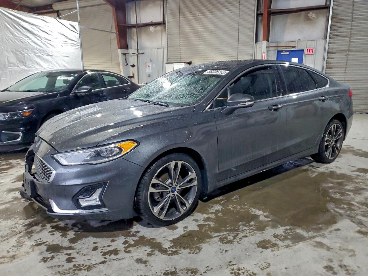 Ford Fusion Titanium Image 1