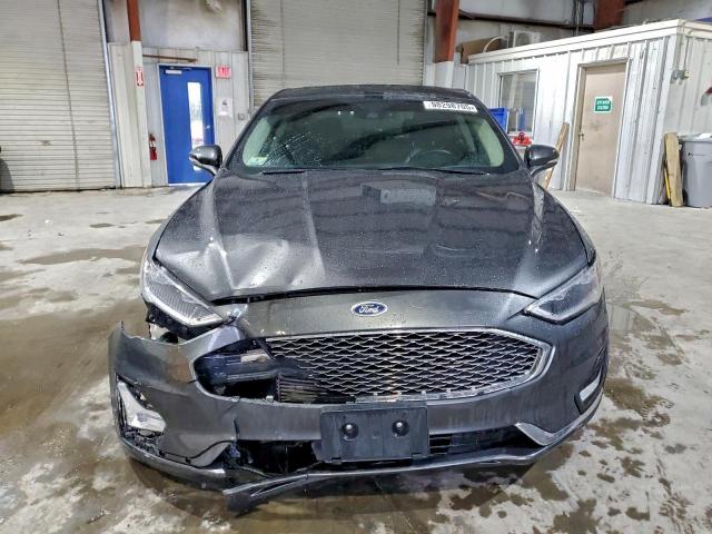 Ford Fusion Titanium Image 5