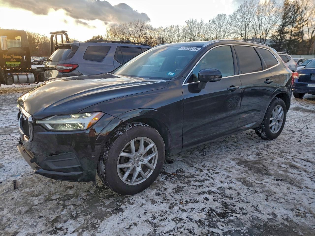 Volvo XC60 T5 Image 1