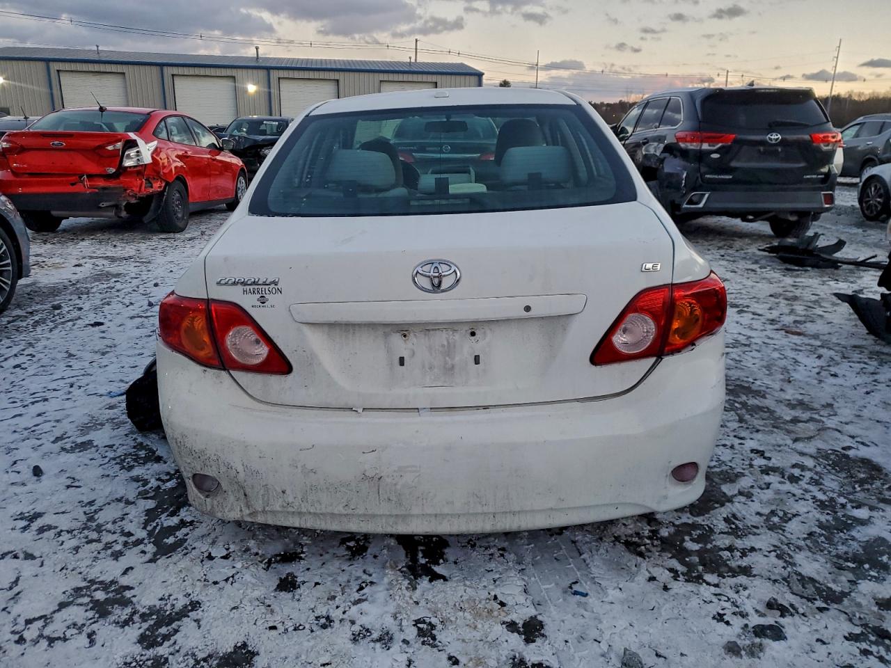 Toyota Corolla Base Image 6