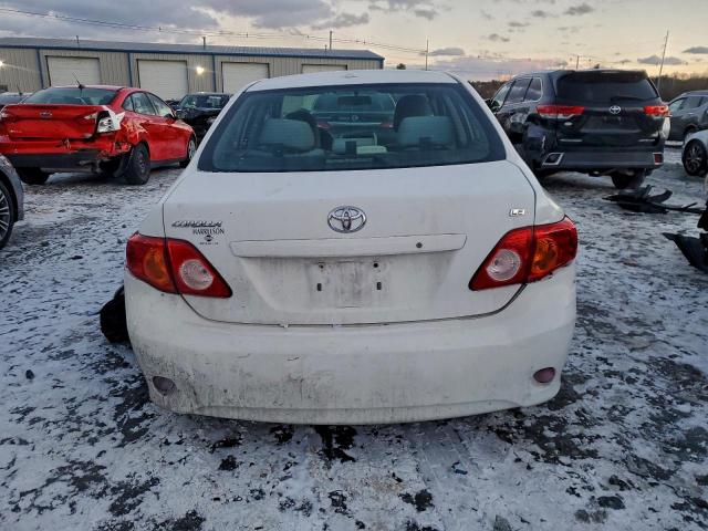 Toyota Corolla Base Image 6