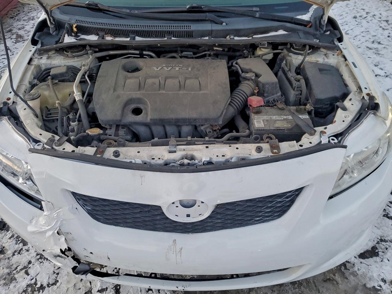 Toyota Corolla Base Image 8