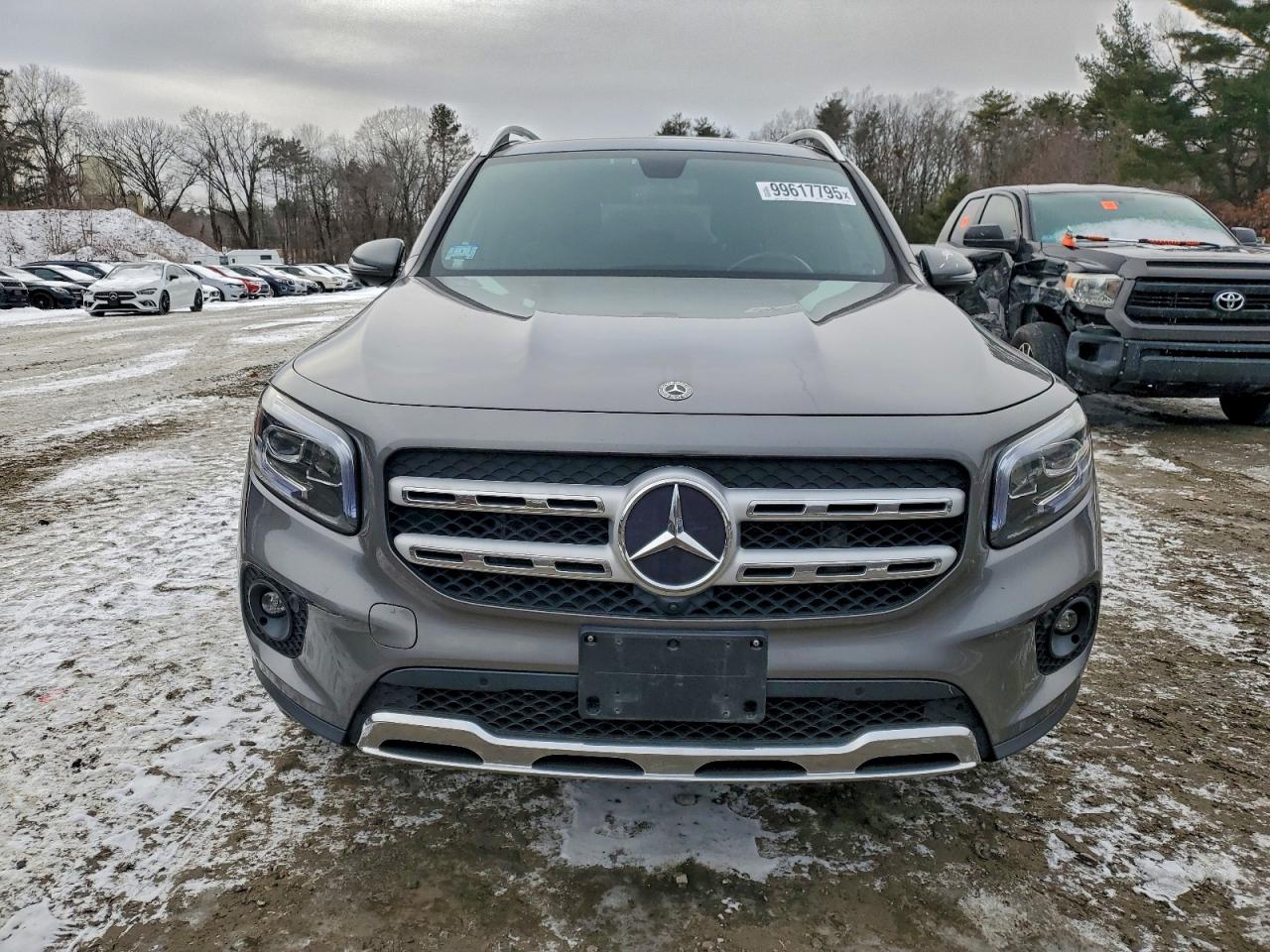 Mercedes-Benz GLB 250 4matic Image 4