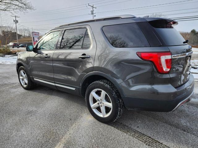 Ford Explorer Xlt Image 10