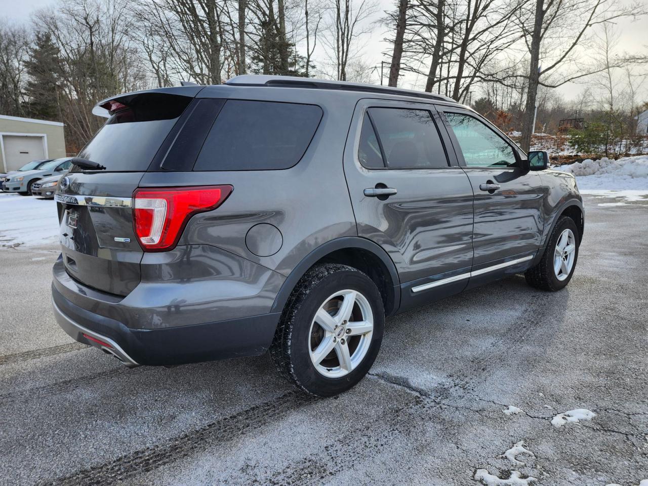Ford Explorer Xlt Image 7