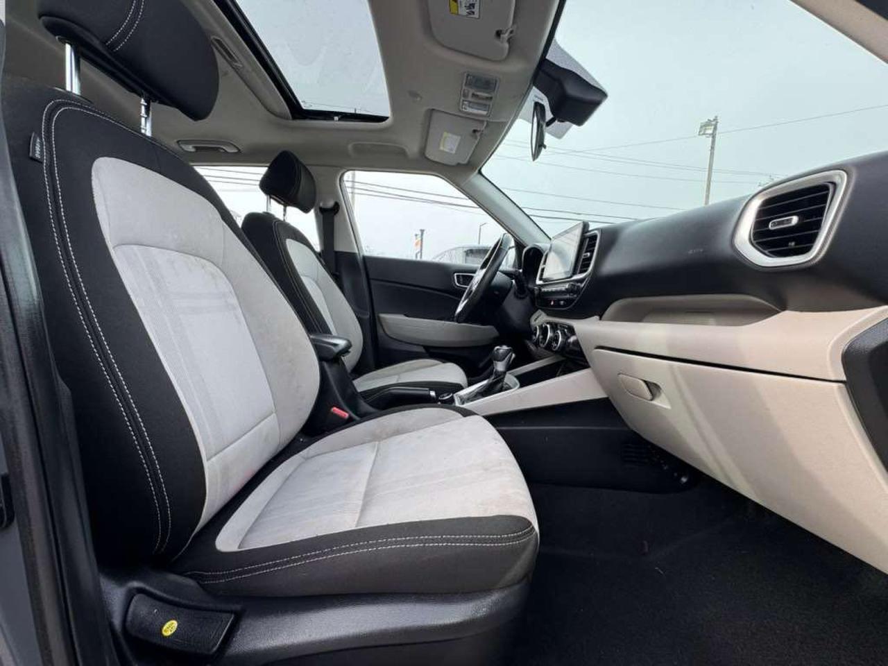 Hyundai VENUE Sel Image 6