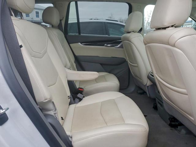 Cadillac XT6 Premium Luxury Image 12