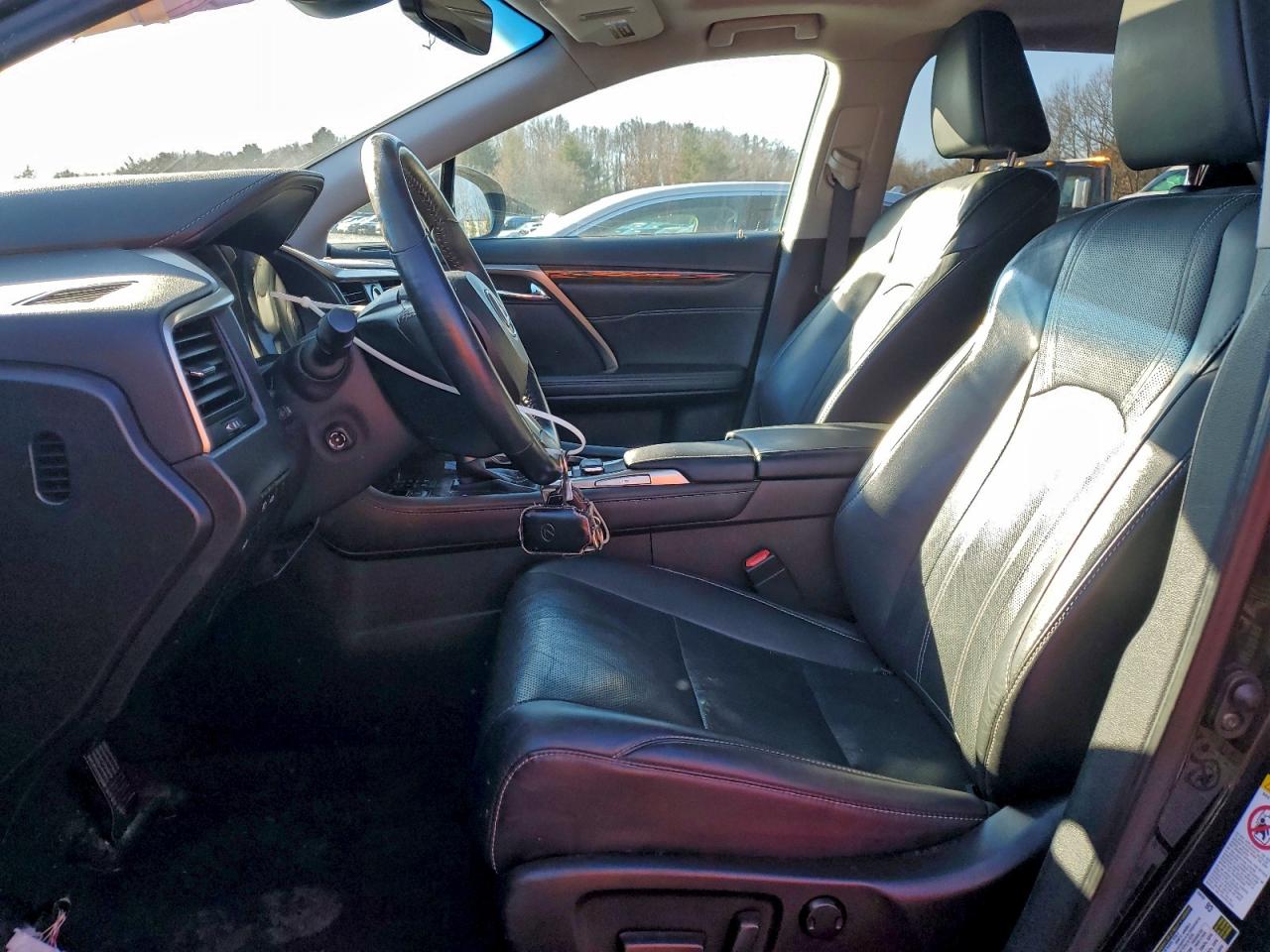 Lexus RX 350 Base Image 11