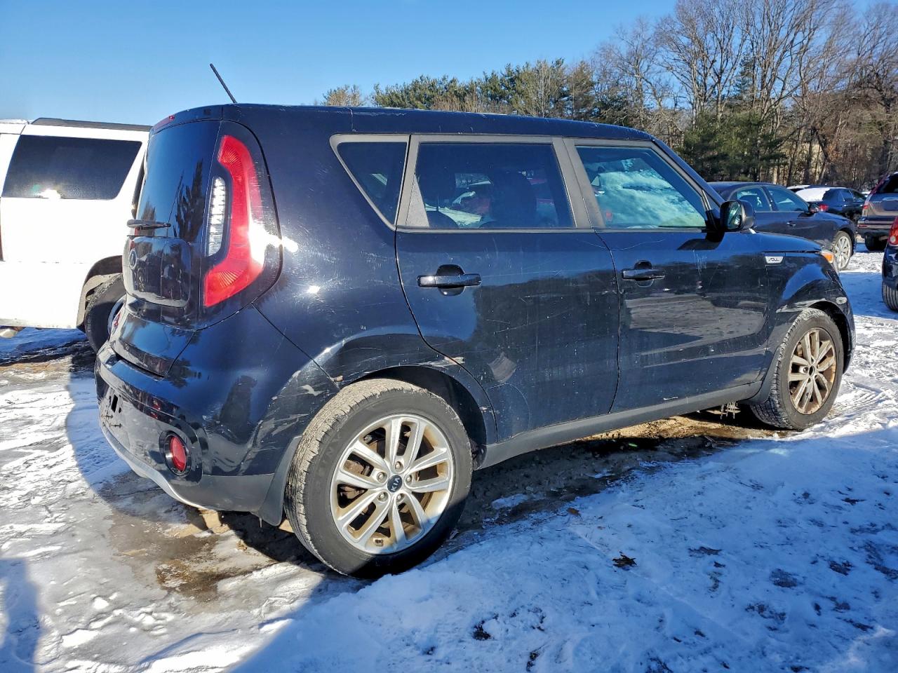 Kia Soul + Image 3