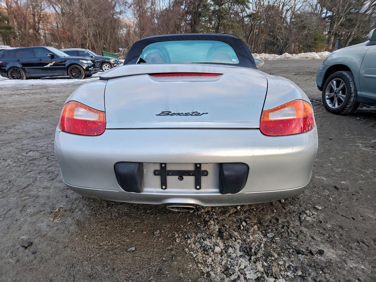 Porsche Boxster Image 11