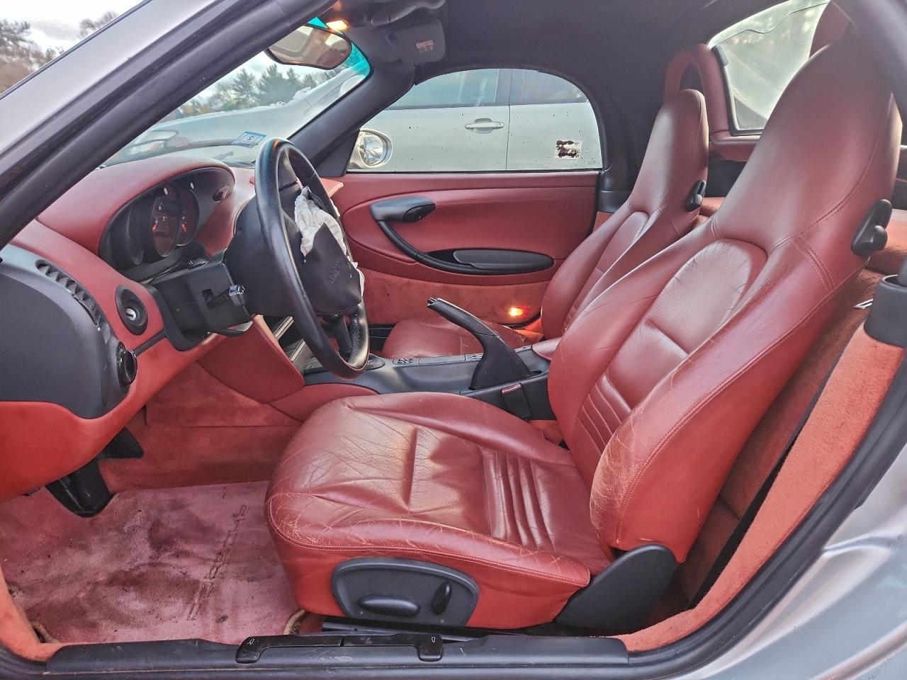 Porsche Boxster Image 12