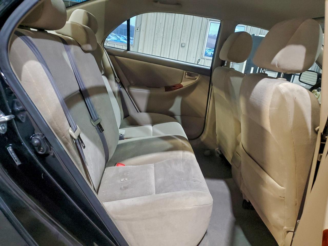 Toyota Corolla Ce Image 8