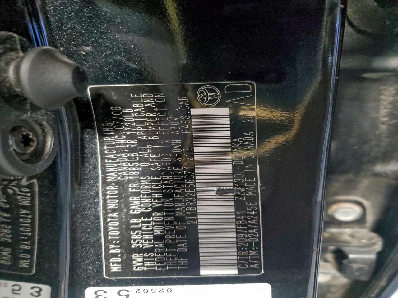 Toyota Corolla Ce Image 9