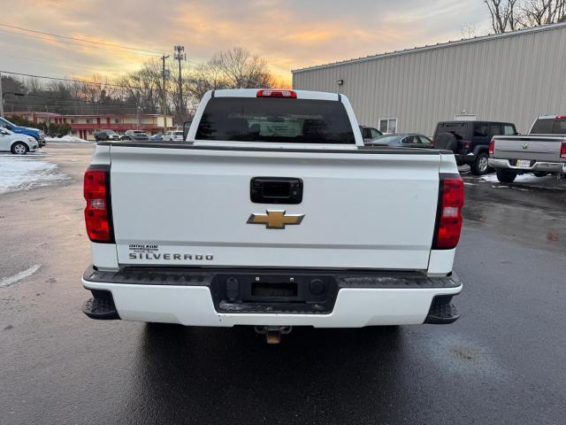 Chevrolet Silverado K1500 Custom Image 10