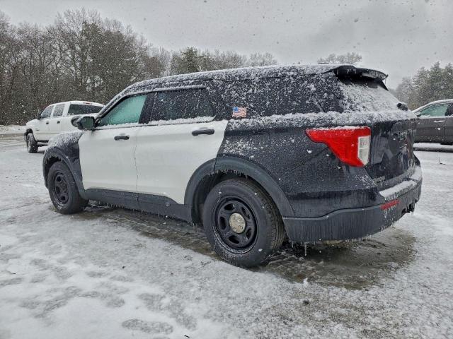 Ford Explorer Police Interceptor Image 12